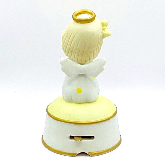 Lefton’s Musical Treasures Happy Birthday Song Angel January - Picture 3 of 4